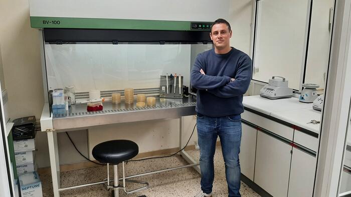 In addition to teaching and researching on our campus, Alberto Prieto is technical manager of the diagnostic service of the INVESAGA Research Group