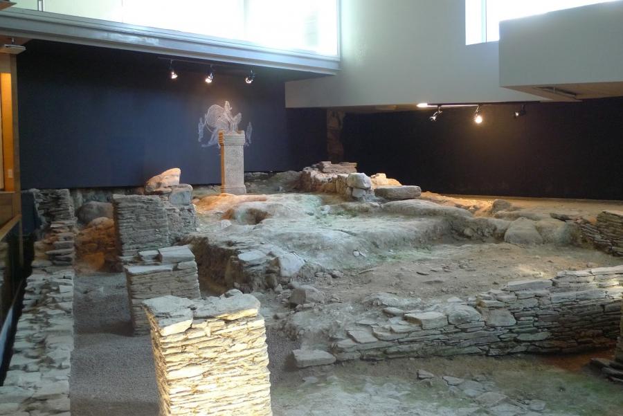 Xacemento arqueolóxico do Museo Unversitario A Domus do Mitreo Xacemento arqueolóxico do Museo Unversitario A Domus do Mitreo