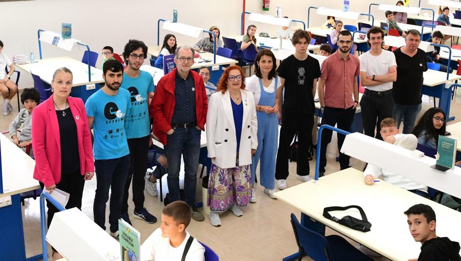 Foto do equipo responsable e participantes da proba de 2023 na Facultade de Matemáticas Foto do equipo responsable e participantes da proba de 2023 na Facultade de Matemáticas