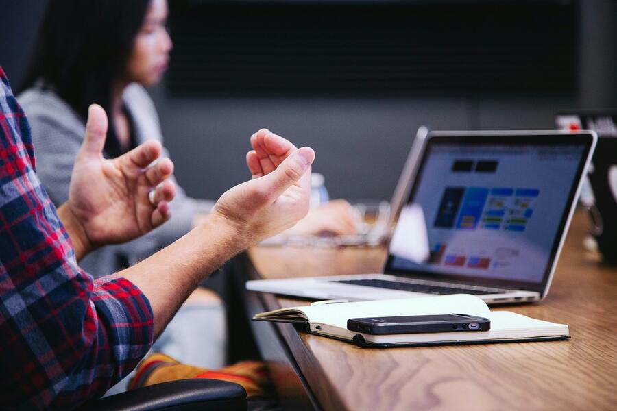 Para participar no curso é necesario realizar a preinscrición a través da Secretaría Virtual. Imaxe: Unsplash Para participar no curso é necesario realizar a preinscrición a través da Secretaría Virtual. Imaxe: Unsplash