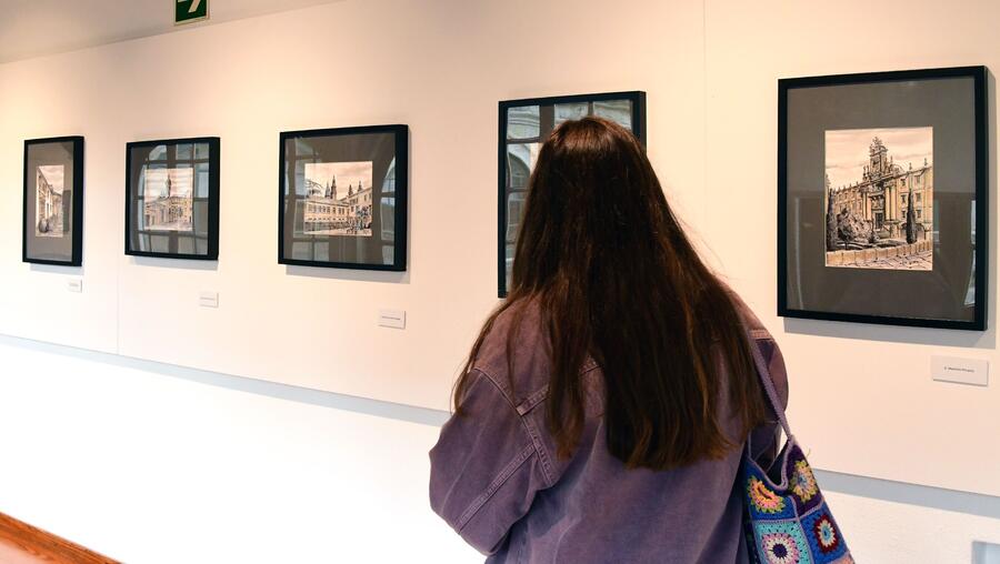 Imaxe de arquivo dunha exposición na USC. FOTO: Santi Alvite Imaxe de arquivo dunha exposición na USC. FOTO: Santi Alvite