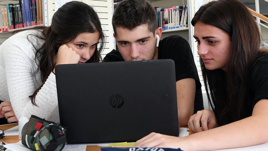 Imaxe de arquivo de estudantado na USC. FOTO: Santi Alvite Imaxe de arquivo de estudantado na USC. FOTO: Santi Alvite