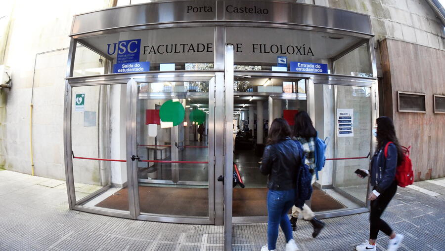 Facultade de Filoloxía. FOTO: Santi Alvite