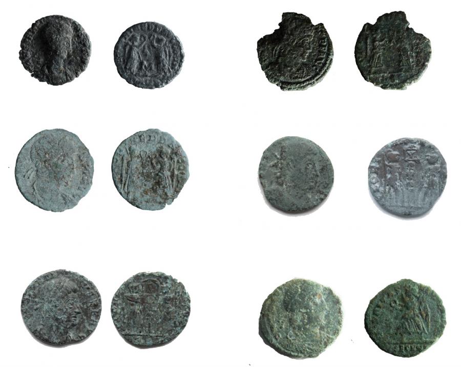 As 50 moedas romanas atopadas na Cova das Cabras permiten documentar un nivel de ocupación, da segunda metade do século IV d.C As 50 moedas romanas atopadas na Cova das Cabras permiten documentar un nivel de ocupación, da segunda metade do século IV d.C