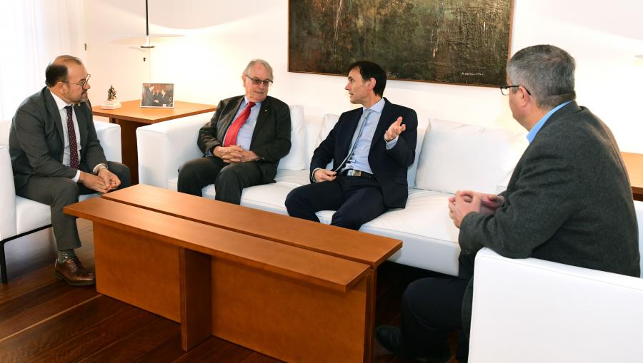 De esquerda a dereita, Antonio López, Michael Stanley Whittingham, Jorge Mira e Vicente Pérez. FOTO: Santi Alvite De esquerda a dereita, Antonio López, Michael Stanley Whittingham, Jorge Mira e Vicente Pérez. FOTO: Santi Alvite
