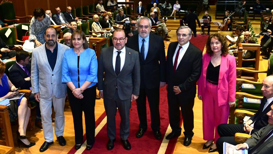 De esquerda a dereita, Henrique Monteagudo, María José López Couso, Antonio López, Ernesto Xosé González Seoane, Francisco Cidrás e Dulce María García Mella. FOTO: Santi Alvite De esquerda a dereita, Henrique Monteagudo, María José López Couso, Antonio López, Ernesto Xosé González Seoane, Francisco Cidrás e Dulce María García Mella. FOTO: Santi Alvite