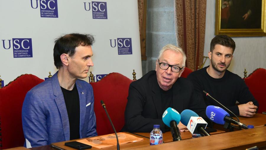 Jorge Mira, Sir David Chipperfield e Manuel Rodríguez na rolda de prensa