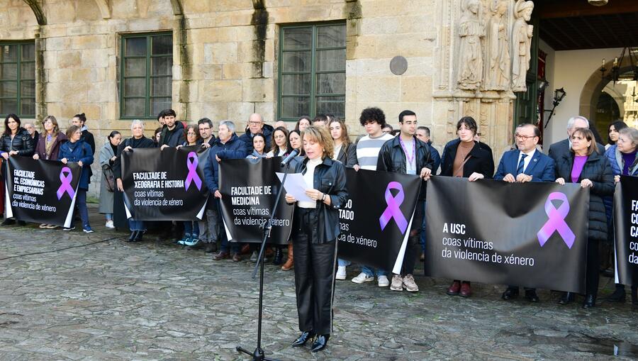 A secretaria xeral Dulce María García Mella deu lectura ao Manifesto do 25N 