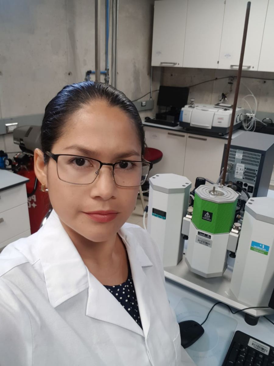 María Lisbeth Jiménez Carrillo, nun laboratorio María Lisbeth Jiménez Carrillo, nun laboratorio