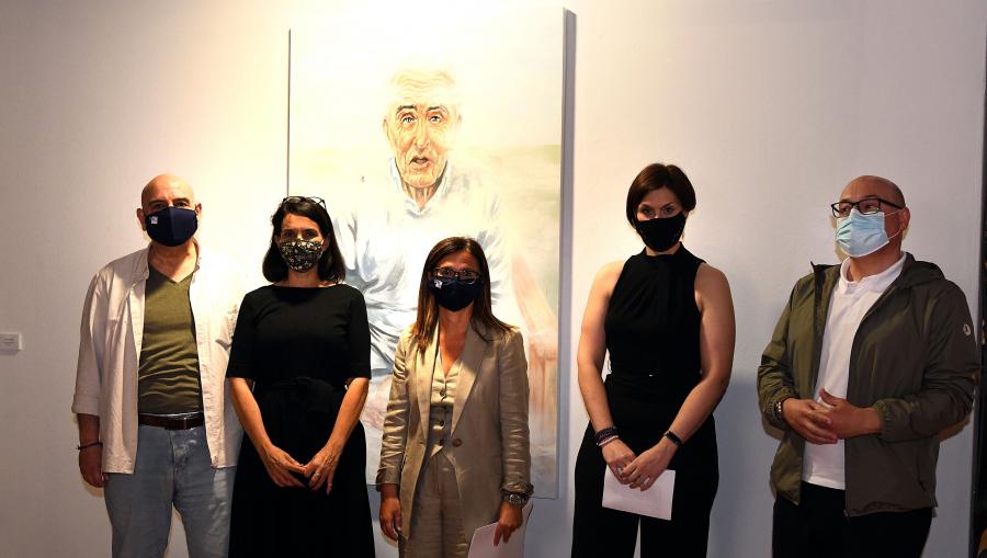 De esquerda a dereita, Pablo Sampedro, Mercedes Rosón, Mar Lorenzo, Beatriz S. Saá e Alberton Carton. FOTO: Santi Alvite De esquerda a dereita, Pablo Sampedro, Mercedes Rosón, Mar Lorenzo, Beatriz S. Saá e Alberton Carton. FOTO: Santi Alvite