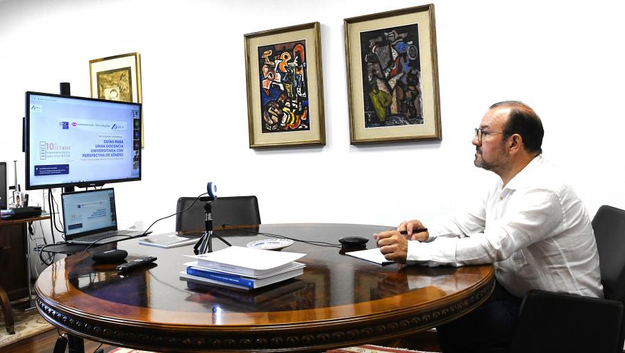 O reitor durante a súa intervención na xornada. FOTO: Santi Alvite O reitor durante a súa intervención na xornada. FOTO: Santi Alvite