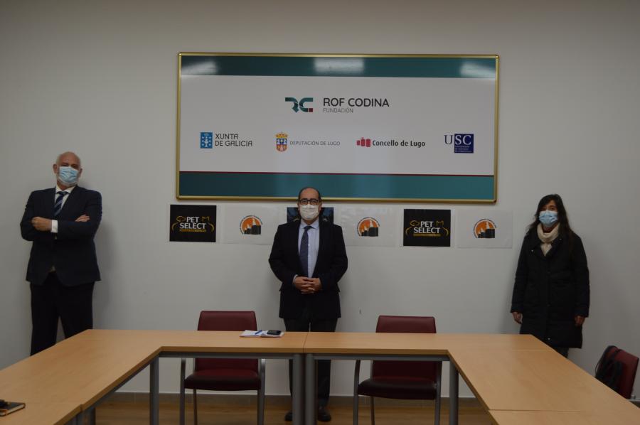 De esquerda a dereita, Luis Ramón Martínez, Luis Felipe de la Cruz e Ángeles López, no hospital Rof Codina de Lugo De esquerda a dereita, Luis Ramón Martínez, Luis Felipe de la Cruz e Ángeles López, no hospital Rof Codina de Lugo
