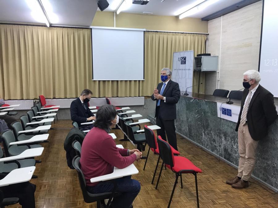A visita permitiulle coñecer a oferta docente oficial, tanto de grao, mestrado e doutoramento, como toda a oferta que esta Facultade desenvolve no ámbito lusófono A visita permitiulle coñecer a oferta docente oficial, tanto de grao, mestrado e doutoramento, como toda a oferta que esta Facultade desenvolve no ámbito lusófono