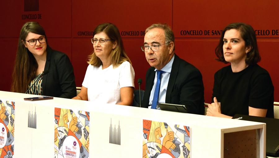 De esquerda a dereita, Carme Casado, Eva López Barrio, Xosé Sánchez Bugallo e Marta Pérez Pereiro. FOTO: Santi Alvite De esquerda a dereita, Carme Casado, Eva López Barrio, Xosé Sánchez Bugallo e Marta Pérez Pereiro. FOTO: Santi Alvite