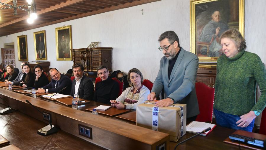 Intre no que se deu a coñecer a proposta gañadora. FOTO: Santi Alvite Intre no que se deu a coñecer a proposta gañadora. FOTO: Santi Alvite