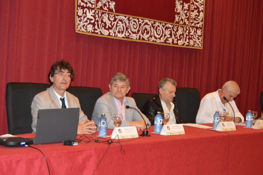 De esquerda a dereita, Santiago Pereria, José Luis Chan, Emilio Carral e José Gomes Laranjo, na EPS de Enxeñaría De esquerda a dereita, Santiago Pereria, José Luis Chan, Emilio Carral e José Gomes Laranjo, na EPS de Enxeñaría