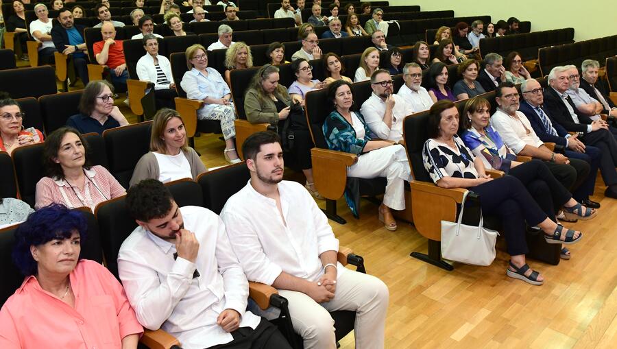 Público asistente á toma de posesión Público asistente á toma de posesión