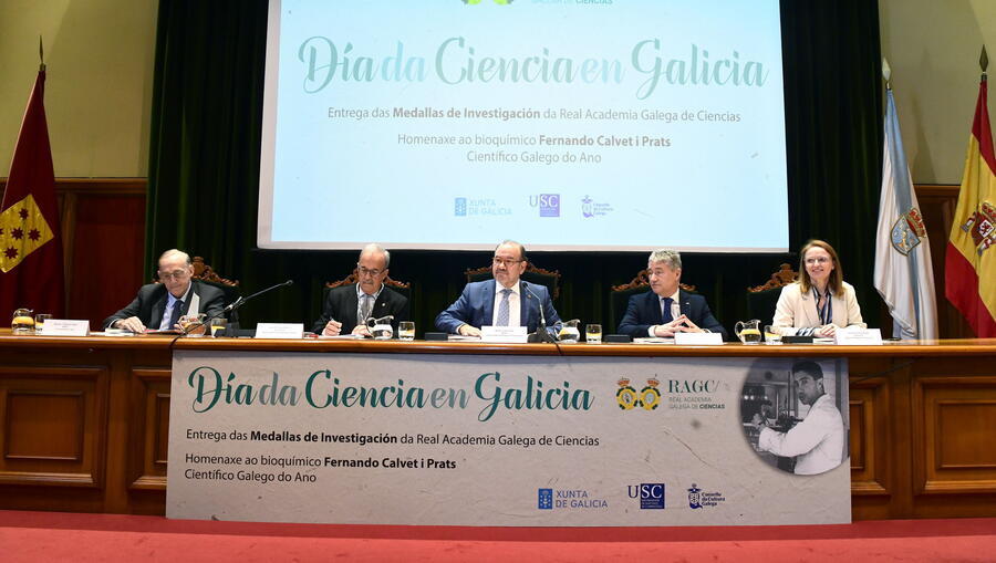 De esquerda a dereita, Manuel Reigosa, Juan Lema, Antonio López, Ricardo Cao e Carmen Cotelo. FOTO: Santi Alvite De esquerda a dereita, Manuel Reigosa, Juan Lema, Antonio López, Ricardo Cao e Carmen Cotelo. FOTO: Santi Alvite