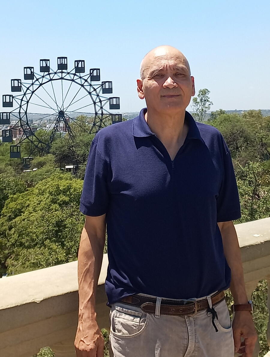 Carlos Enrique Olmos, homenaxeado no Congreso Symmetry and Shape 2025 Carlos Enrique Olmos, homenaxeado no Congreso Symmetry and Shape 2025