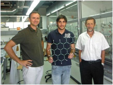 A Universidade de Santiago colabora con IBM na visualización por vez primeira de enlaces moleculares individuais A Universidade de Santiago colabora con IBM na visualización por vez primeira de enlaces moleculares individuais