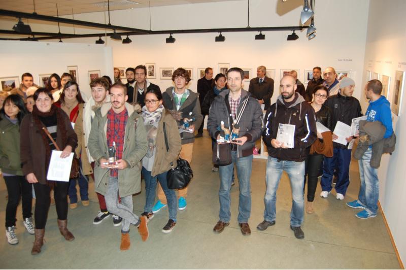 O XIX Maratón Fotográfico do Campus outorga o premio ‘Carlos Valcárcel’ á colección presentada por Roberto Mouriz Lamas O XIX Maratón Fotográfico do Campus outorga o premio ‘Carlos Valcárcel’ á colección presentada por Roberto Mouriz Lamas