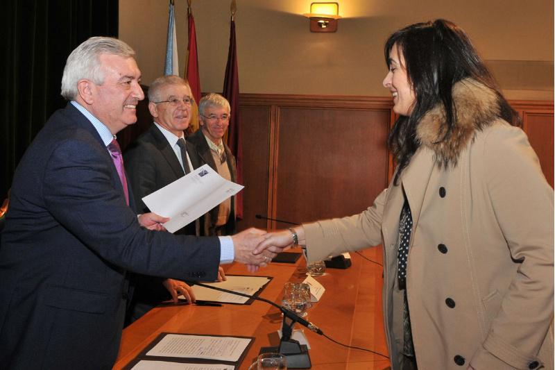 O Idega entregou os seus premios de investigación Valentín Paz Andrade e Xesús García Calvo O Idega entregou os seus premios de investigación Valentín Paz Andrade e Xesús García Calvo