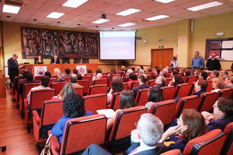 Ciencias Económicas e Empresariais celebrou o patrón