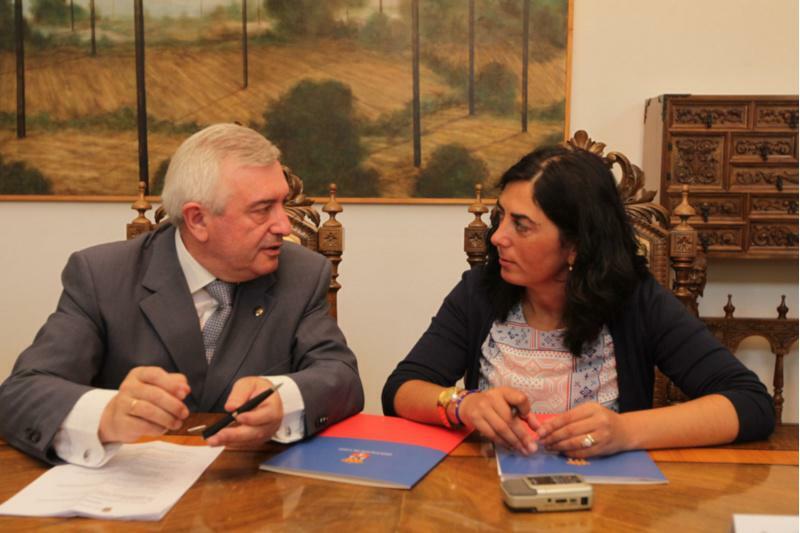 A USC e a Deputación de Lugo asinan dous convenios para o fomento dos másteres no Campus de Lugo e a potenciación da Universidade de verán na provincia luguesa A USC e a Deputación de Lugo asinan dous convenios para o fomento dos másteres no Campus de Lugo e a potenciación da Universidade de verán na provincia luguesa