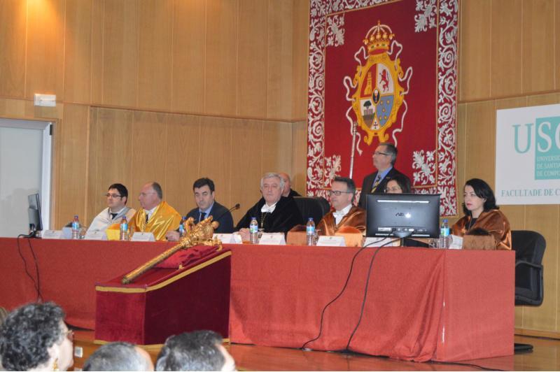 “A USC precisa de loxística e administración eficiente”, di Viaño, para quen “non son tempos de vivir do ‘glamour’ nin da historia” “A USC precisa de loxística e administración eficiente”, di Viaño, para quen “non son tempos de vivir do ‘glamour’ nin da historia”