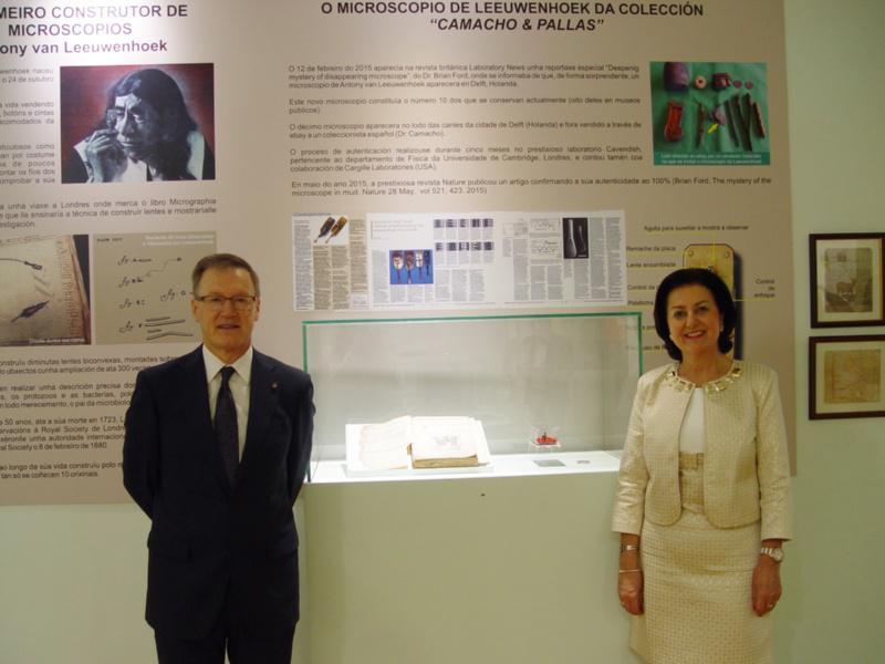 O Museo de Historia Natural da USC reúne por primeira vez na historia dúas xoias que representan a orixe da microscopía O Museo de Historia Natural da USC reúne por primeira vez na historia dúas xoias que representan a orixe da microscopía