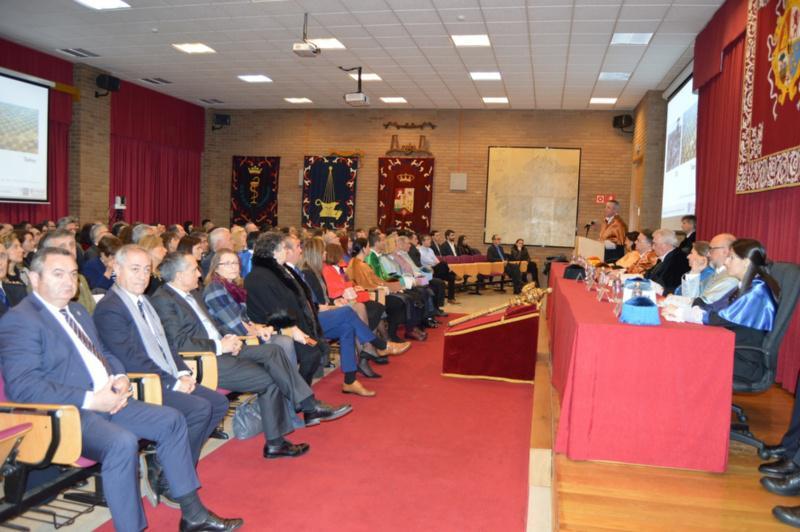 Viaño sinala a estabilidade financeira da USC como garantía para construír a “universidade do século XXI”