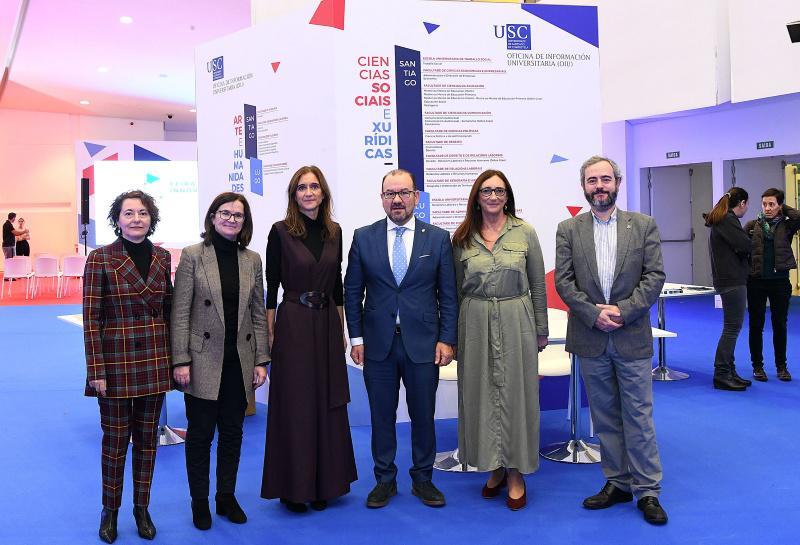 A II Feira da Innovación mostra a actividade investigadora e docente da USC ao alumnado de secundaria A II Feira da Innovación mostra a actividade investigadora e docente da USC ao alumnado de secundaria