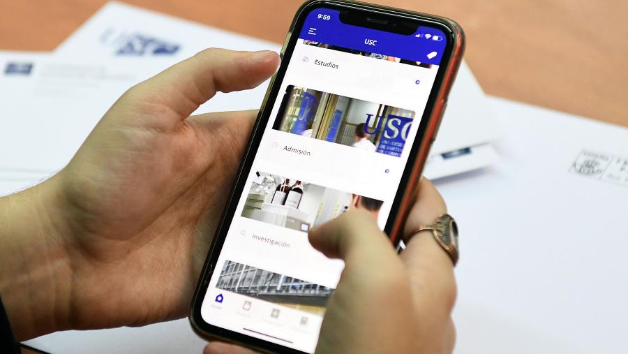 A aplicación nace coa vontade de conformar unha canle áxil, eficiente e inmediata de conexión da USC cos seus públicos A aplicación nace coa vontade de conformar unha canle áxil, eficiente e inmediata de conexión da USC cos seus públicos