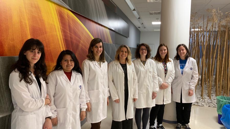 María Luisa Seoane, no centro da imaxe, con investigadoras que tomaron parte no proxecto María Luisa Seoane, no centro da imaxe, con investigadoras que tomaron parte no proxecto