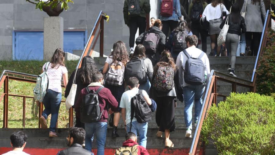 O prazo de presentación estenderase ata o 26 de febreiro Estudantes no Campus