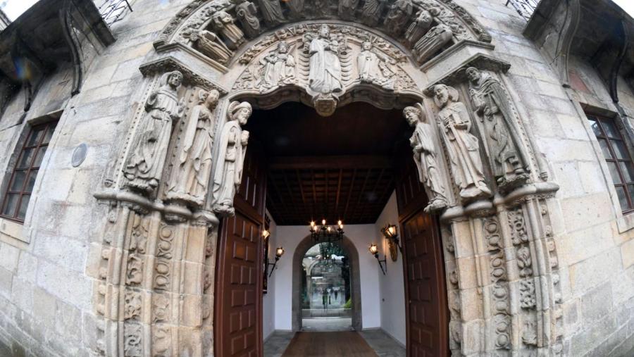 Fachada do Colexio de San Xerome, sede da Reitoría compostelá. Foto: Santi Alvite Fachada do Colexio de San Xerome, sede da Reitoría compostelá. Foto: Santi Alvite