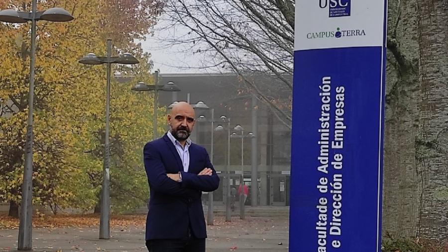 Roberto Bande, na Facultade de Administración e Dirección de Empresas da USC Roberto Bande, na Facultade de Administración e Dirección de Empresas da USC