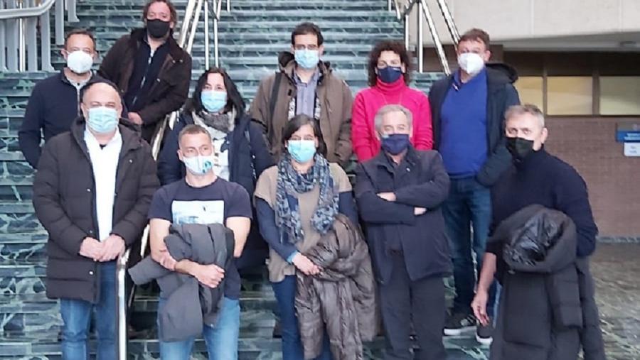 O decano de Veterinaria, primeiro pola esquerda, co alumnado do curso O decano de Veterinaria, primeiro pola esquerda, co alumnado do curso