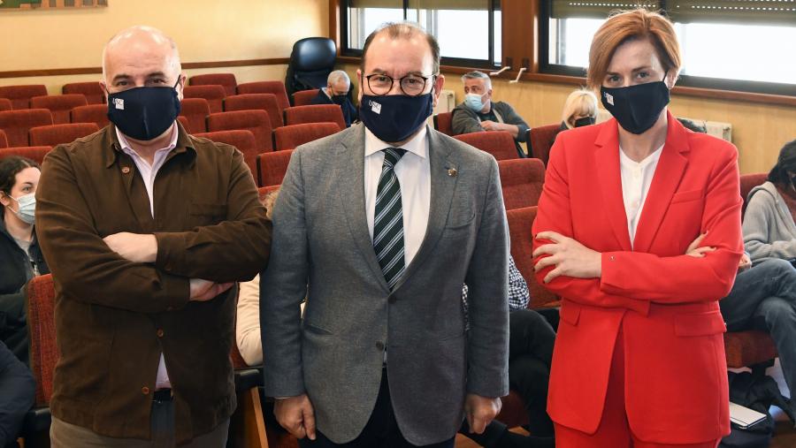 De esquerda a dereita, Xoán Ramón Doldán, Antonio López e Pilar Murias. FOTO: Santi Alvite De esquerda a dereita, Xoán Ramón Doldán, Antonio López e Pilar Murias. FOTO: Santi Alvite