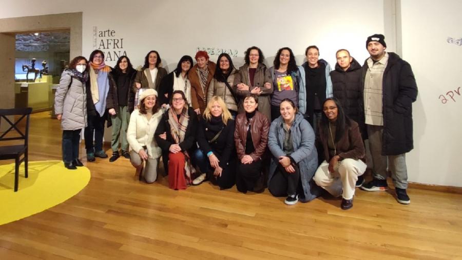 Integrantes da Rede Lucense de Voluntariado na apertura da mostra 'Trazando solidariedade' Integrantes da Rede Lucense de Voluntariado na apertura da mostra 'Trazando solidariedade'