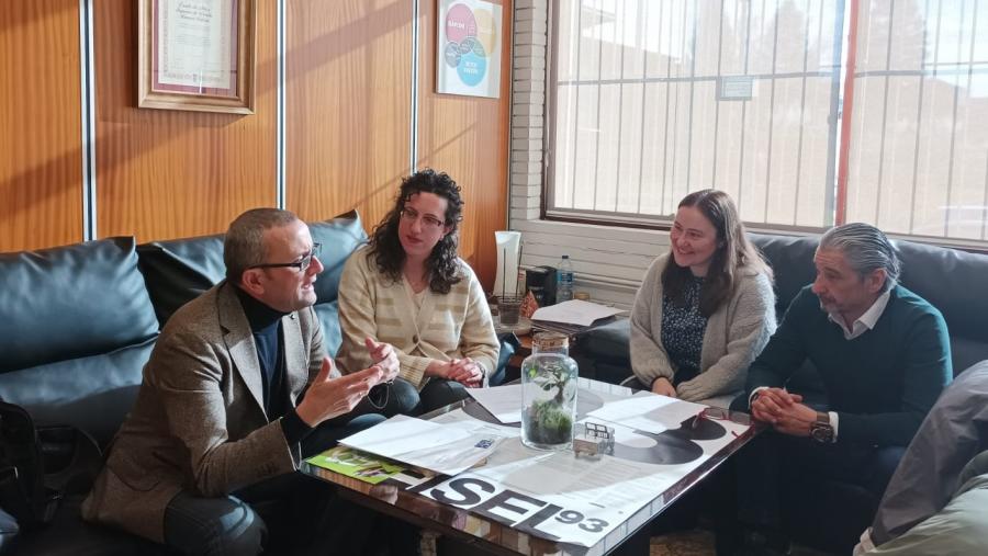 De esquerda a dereita, Gonzalo Fernández, Elena Cortés, Patricia Cupeiro e Ramón Cabarcos, na EASD Ramón Falcón