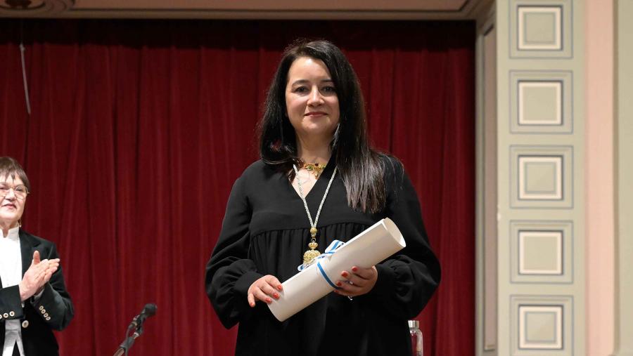 A profesora López Sández no acto de ingreso. FOTO: RAG A profesora López Sández no acto de ingreso. FOTO: RAG