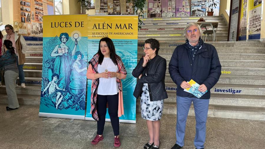 De esquerda a dereita, María López Sández, Rosario Álvarez e Vicente Peña, no acto inaugural De esquerda a dereita, María López Sández, Rosario Álvarez e Vicente Peña, no acto inaugural
