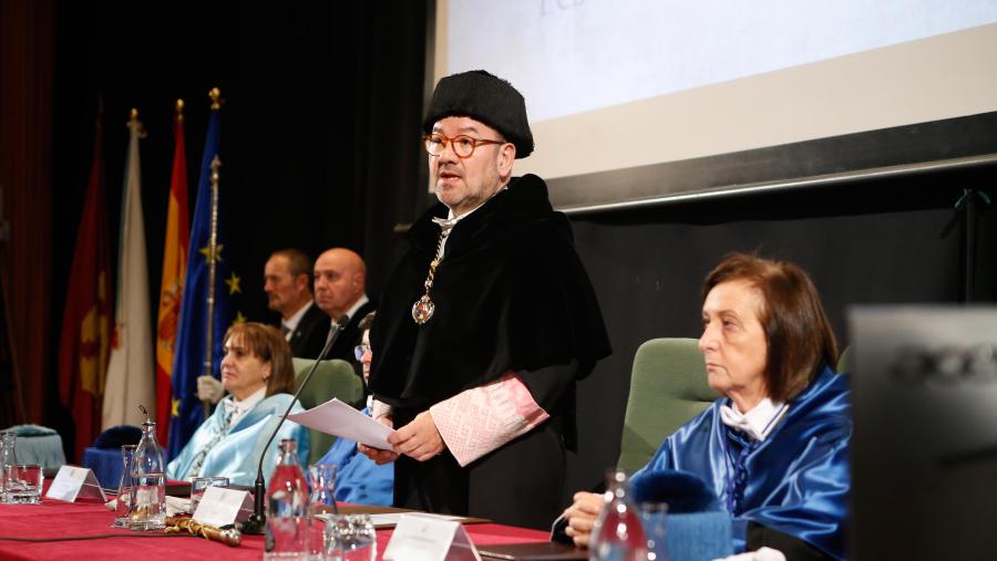 O reitor Antonio López, na súa intervención no acto de San Tomé de Aquino, en Veterinaria O reitor Antonio López, na súa intervención no acto de San Tomé de Aquino, en Veterinaria