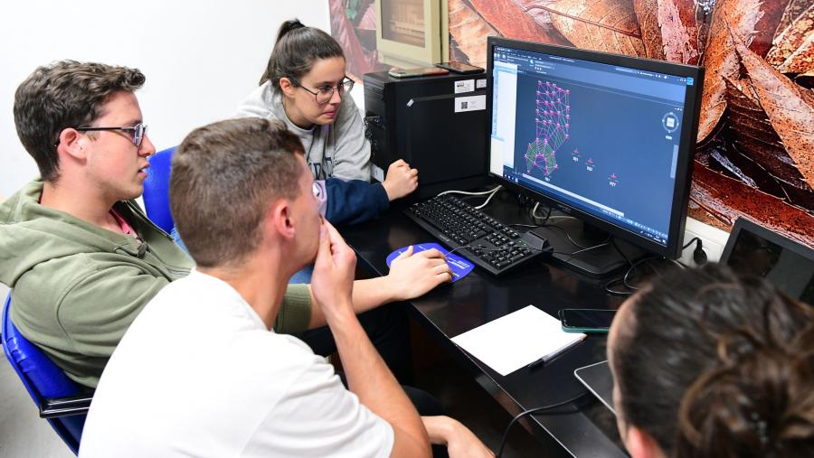 Poden optar ás prácticas estudantado de grao e mestrado. FOTO: Santi Alvite