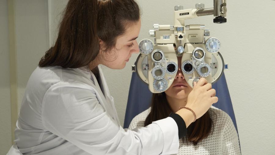 O Servizo de Normalización Lingüística ten xa publicadas as dúas primeiras que afectan a Óptica. Foto: Santi Alvite O Servizo de Normalización Lingüística ten xa publicadas as dúas primeiras que afectan a Óptica. Foto: Santi Alvite