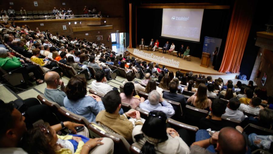 O acto desenvolveuse no Audiorio da Facultade de Veterinaria. FOTO: Carlos Castro O acto desenvolveuse no Audiorio da Facultade de Veterinaria