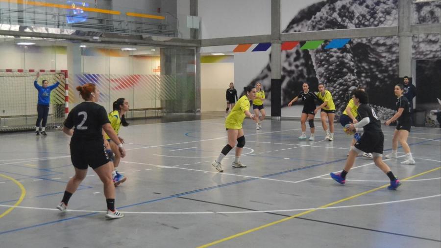 As persoas participantes tratarán de acadar o título que dá dereito a exercer en categorías nacionais As persoas participantes tratarán de acadar o título que dá dereito a exercer en categorías nacionais