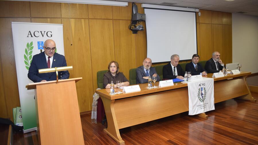 O profesor Muiño ingresou co discurso ‘Saúde, gandería e medio ambiente: unha relación viable’ O profesor Muiño ingresou co discurso ‘Saúde, gandería e medio ambiente: unha relación viable’