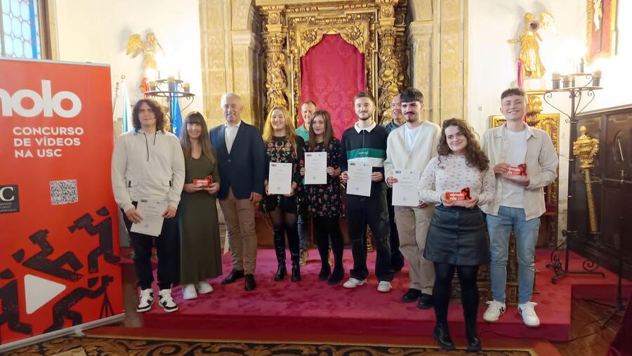 As persoas premiadas, acompañadas por Valentín García, Gumersindo Feijoo e Manuel Núñez Singala